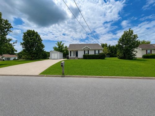 954 Winesap Rd, Clarksville, TN, 37040-2847 | Card Image