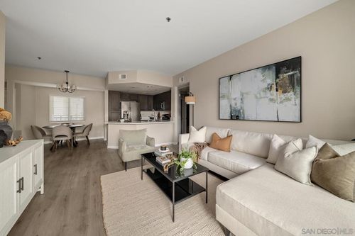 2307-680 Camino De La Reina, San Diego, CA, 92108-3239 | Card Image
