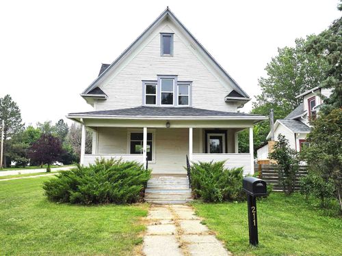 211 4th Ave W, Lemmon, SD, 57638-1025 | Card Image