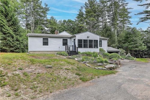 89 Skunk Hill Rd, Hope Valley, RI, 02832-1210 | Card Image