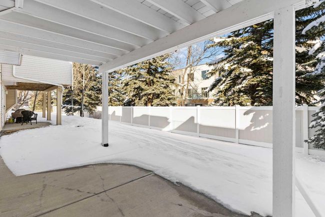 1038 Shawnee Rd Sw, Home with 3 bedrooms, 3 bathrooms and 4 parking in Calgary AB | Image 37