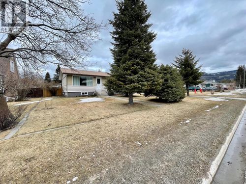 137 Spruce Ave, Sparwood, BC, V0B2G0 | Card Image