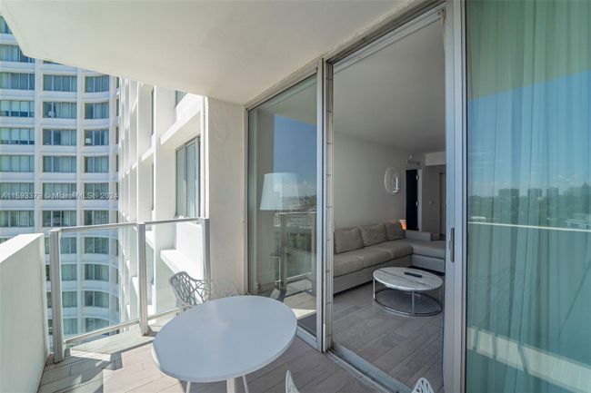 917 - 1100 West Ave, Condo with 1 bedrooms, 1 bathrooms and null parking in Miami Beach FL | Image 21