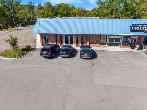 25740 Telegraph Rd, Brownstown Twp, MI, 48134-1016 | Card Image