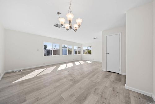 spc-129-5001 W Florida Ave, Hemet, CA, 92545-3818 | Card Image