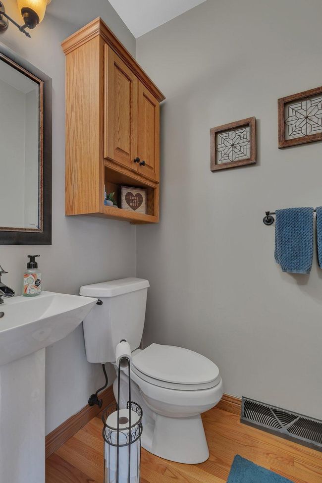 Bathroom 4 | Image 37