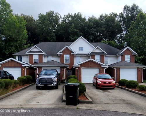 125 Ash Ct, Radcliff, KY, 40160-2476 | Card Image