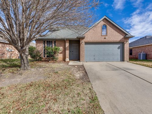 11931 Arbor Lake Rd, Rhome, TX, 76078-6012 | Card Image
