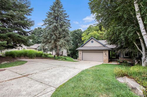 396 Rosario Ln, White Lake, MI, 48386-3466 | Card Image