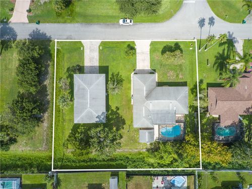 601 Glencove St, SEBASTIAN, FL, 32958-4435 | Card Image