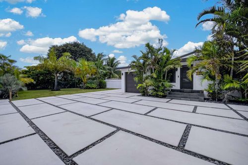 125 Ne 146th St, Miami, FL, 33161-2016 | Card Image