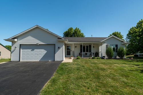1342 Valley View Rd, Hartford, WI, 53027-9277 | Card Image