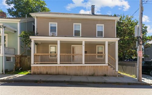 2-11 Young St, Newport, RI, 02840-3446 | Card Image