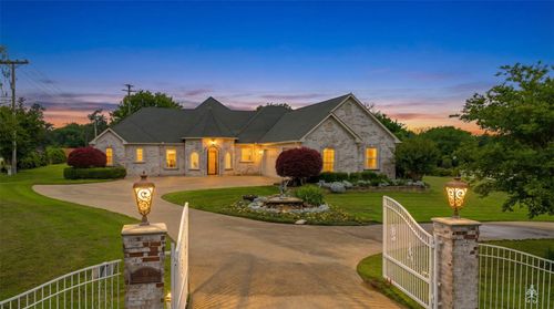 15 W Elmwood Dr, Mount Vernon, TX, 75457-2315 | Card Image