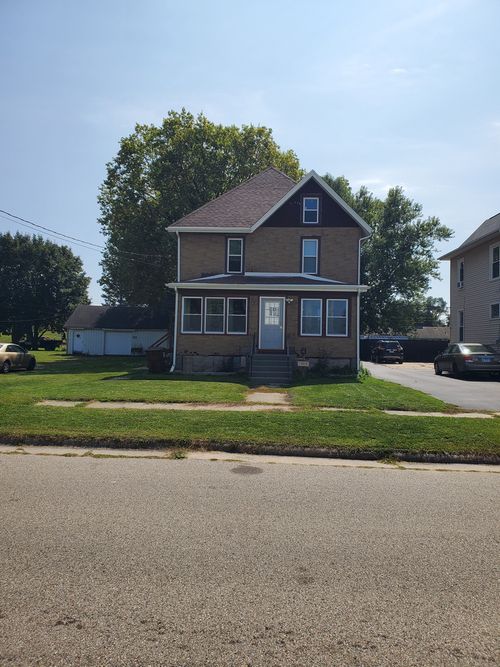 472 Clark St, South Beloit, IL, 61080-1316 | Card Image