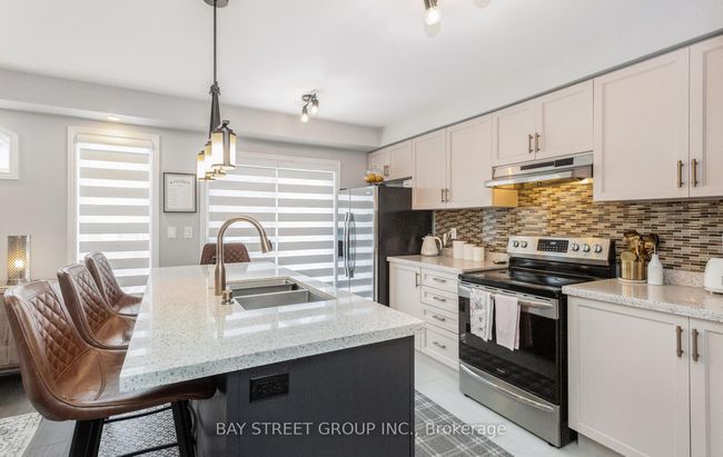 4238 Thomas Alton Blvd, House attached with 3 bedrooms, 4 bathrooms and 2 parking in Burlington ON | Image 17