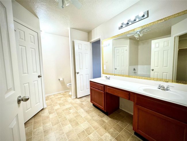 10723 Ocelot Ln, House other with 3 bedrooms, 2 bathrooms and 2 parking in Houston TX | Image 13