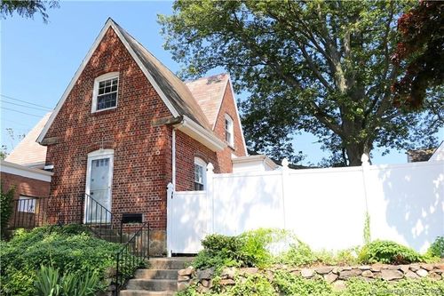 58 Post Rd, Fairfield, CT, 06824-6216 | Card Image
