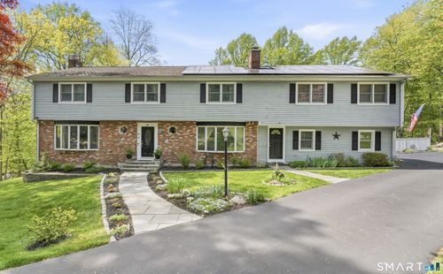 80 Mariner Cir, Trumbull, CT, 06611-1722 | Card Image