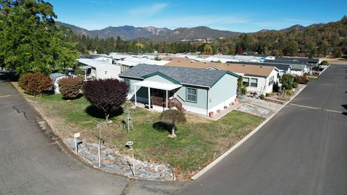 unit-70-8401 Old Stage Road, Central Point, OR, 97502 | Card Image