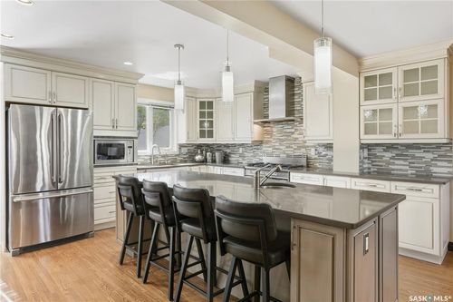 2807 Assiniboine Ave, Regina, SK, S4S1E2 | Card Image