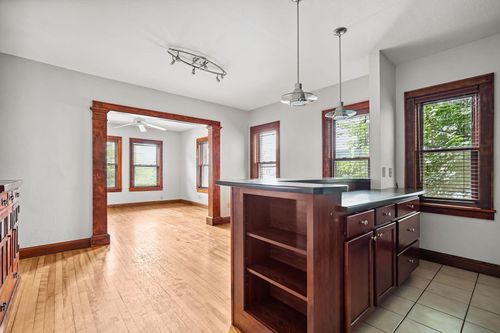 203-1812 Clinton Avenue, Minneapolis, MN, 55404 | Card Image