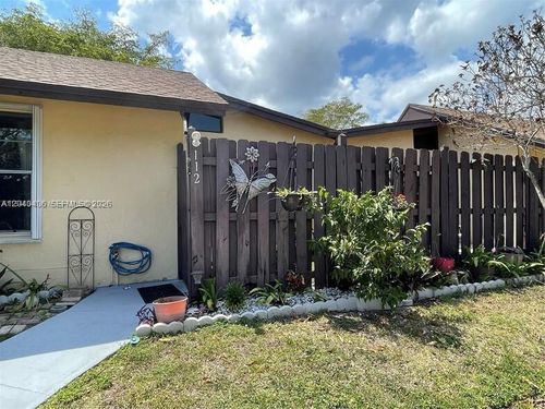 250-112 Fox Rd, Hollywood, FL, 33024-1339 | Card Image