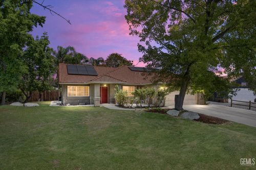 718 Requa Ct, Bakersfield, CA, 93306-7909 | Card Image