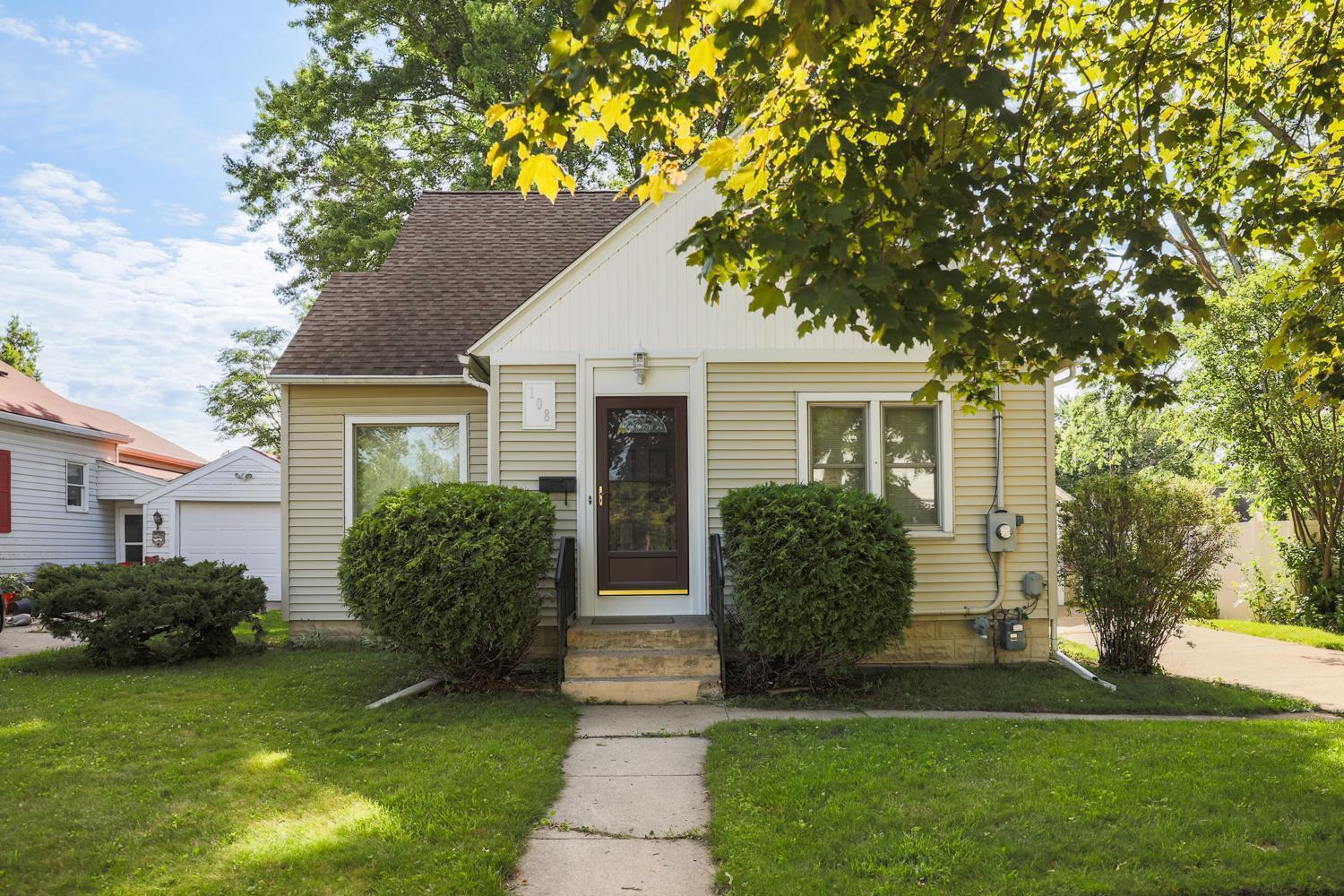 11th Ave, Rochester, MN 55904