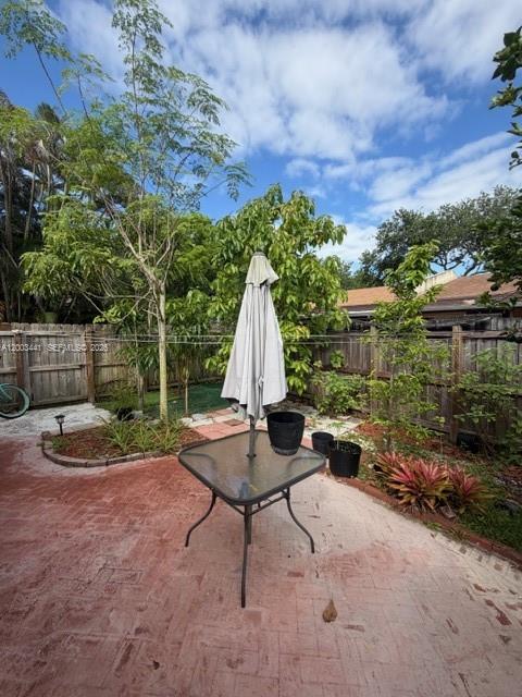 Residential in Pembroke Pines 3