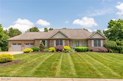 8028 Clifton Court Cir Nw, Massillon, OH, 44646-8730 | Card Image