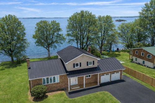 4542 Maquam Shore Rd, Swanton, VT, 05488-8481 | Card Image