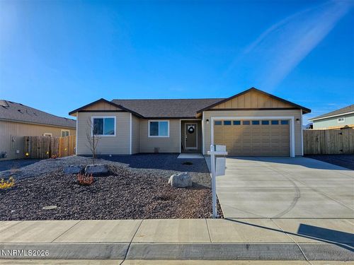 422 Seminole Dr, Yerington, NV, 89447-2485 | Card Image