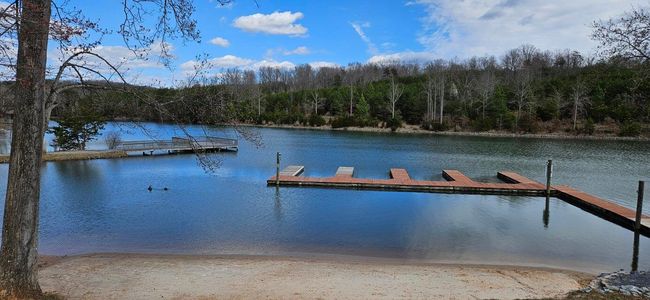 Villag beach area & day docks | Image 37