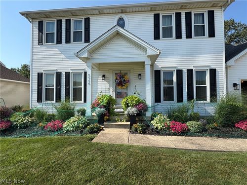 5946 N Mayflower Dr, Lorain, OH, 44053-4110 | Card Image
