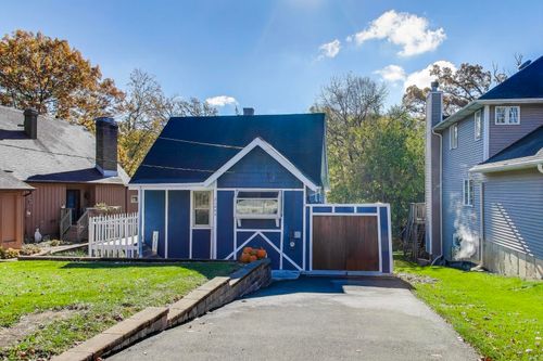 21465 W Crescent Dr, Mundelein, IL, 60060-5102 | Card Image