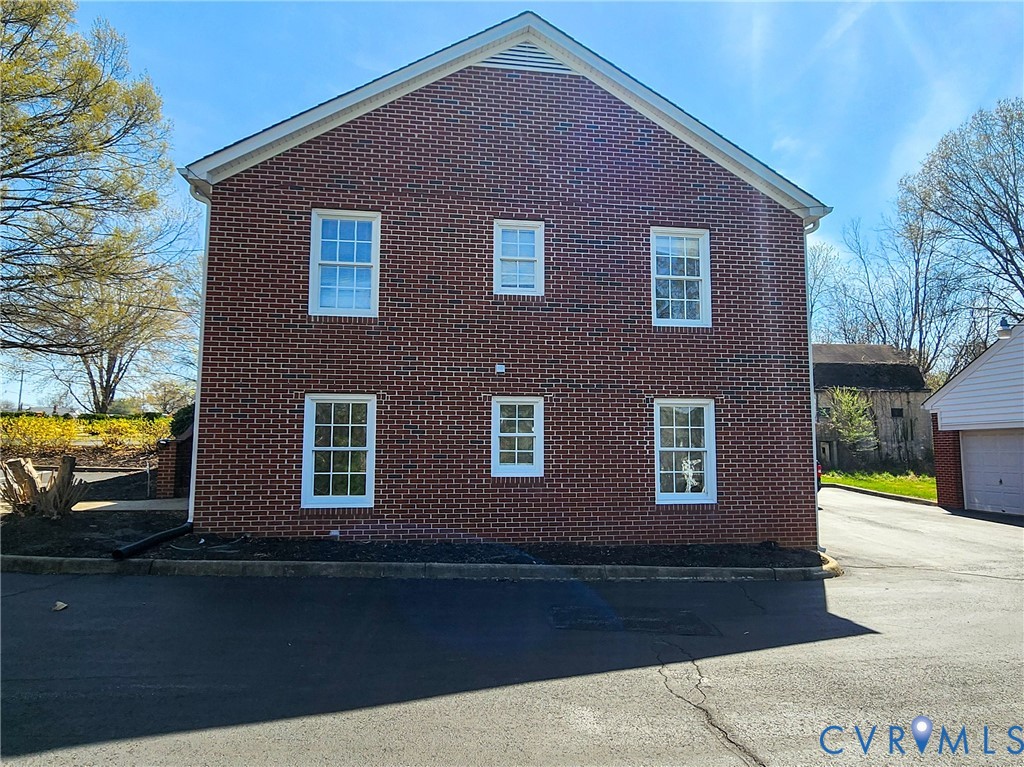 Commercial Lease in Unknown 5