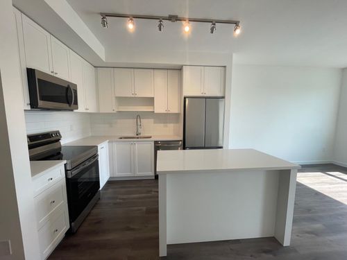 b114-16633 24 Ave, Surrey, BC, V3Z1K5 | Card Image