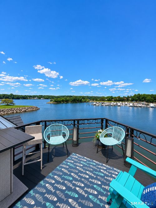 635-635 Popes Island Rd, Milford, CT, 06461-1759 | Card Image