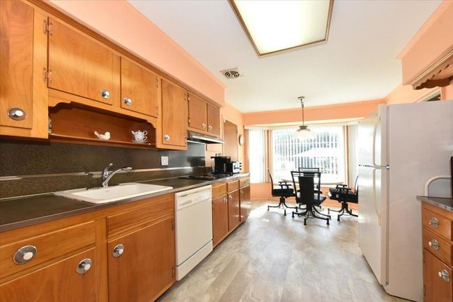 143 Sutton Dr, House other with 3 bedrooms, 2 bathrooms and 2 parking in Plainview NY | Image 11