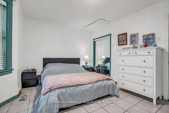 212 Symington Ave, House other with 5 bedrooms, 3 bathrooms and 1 parking in Toronto ON | Image 22