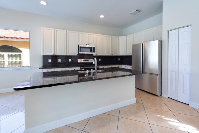 1780 Nw 78 Th Ave, House other with 4 bedrooms, 3 bathrooms and null parking in Pembroke Pines FL | Image 19