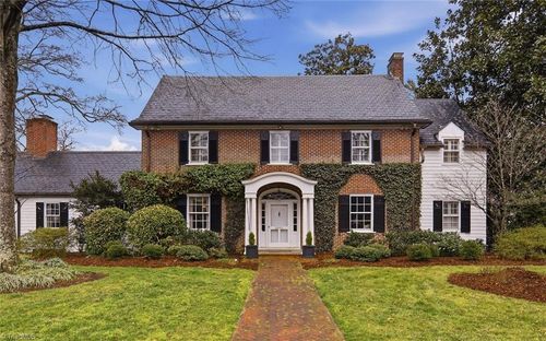 2801 Country Club Rd, Winston-Salem, NC, 27104-3013 | Card Image