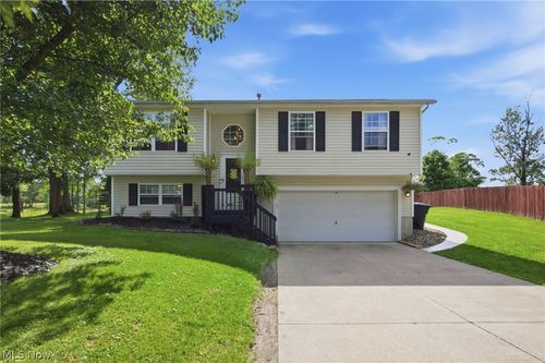 1065 Wadsworth Rd, Medina, OH, 44256-3214 | Card Image