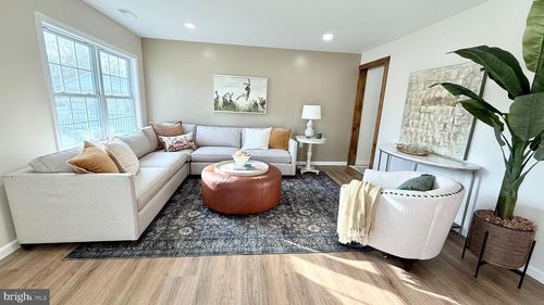 652 Elk Mills Rd, Elk Mills, MD, 21920-2204 | Card Image