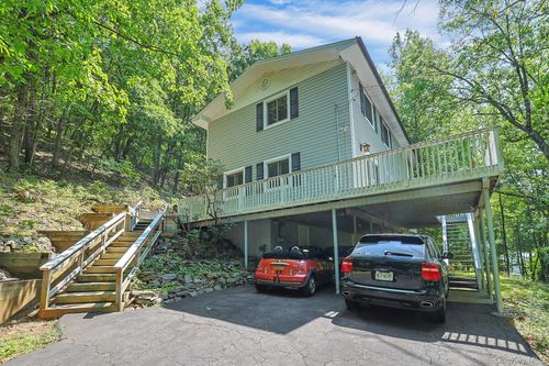 130 Call Hollow Rd, Pomona, NY, 10970-2104 | Card Image