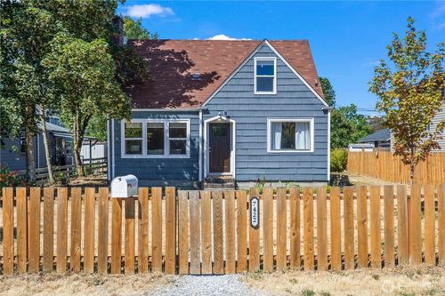 7422 S Oakes Street, Tacoma, WA, 98409 | Card Image