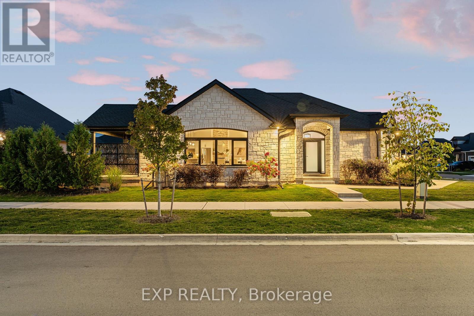 Residential in Fort Erie (Stevensville) 4