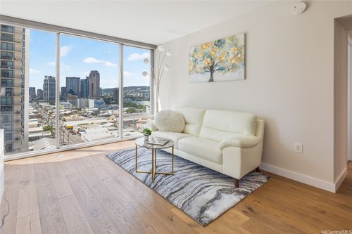 1213-1001 Queen St, Honolulu, HI, 96814-4198 | Card Image