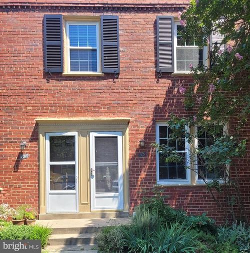 613-2601 16th St S, ARLINGTON, VA, 22204-4951 | Card Image